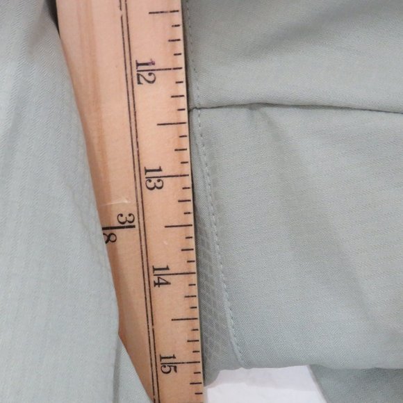 Columbia* Men's 1.5" Belt Loop Multipocketed Snap Closure Flat Front Shorts~ 38W - Picture 7 of 12